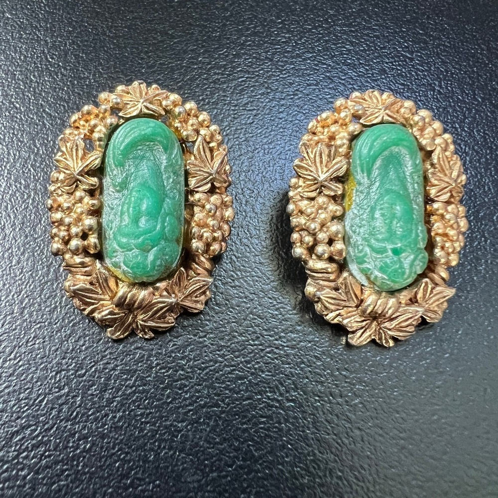 Vintage Clip On Oval Earrings Gold Tone‎ Flower Acrylic Green Stone
